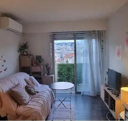 Rue Des Roses Apartment *